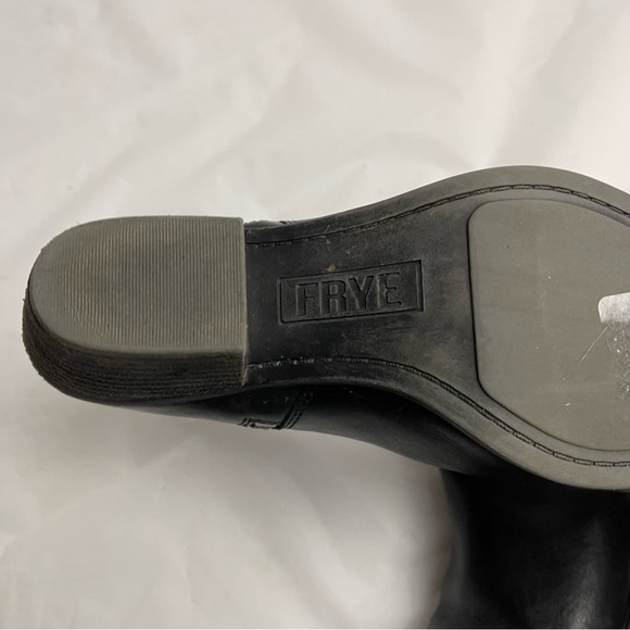 FRYE Judith Zip Bootie - Picture 5 of 7